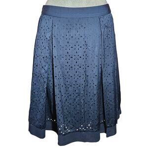 Vince Camuto Blue Knee Length Pleated Skirt Size 8